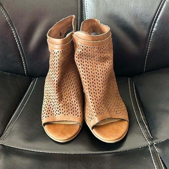 Womens Block Heel Booties Taupe Brown - Picture 1 of 4
